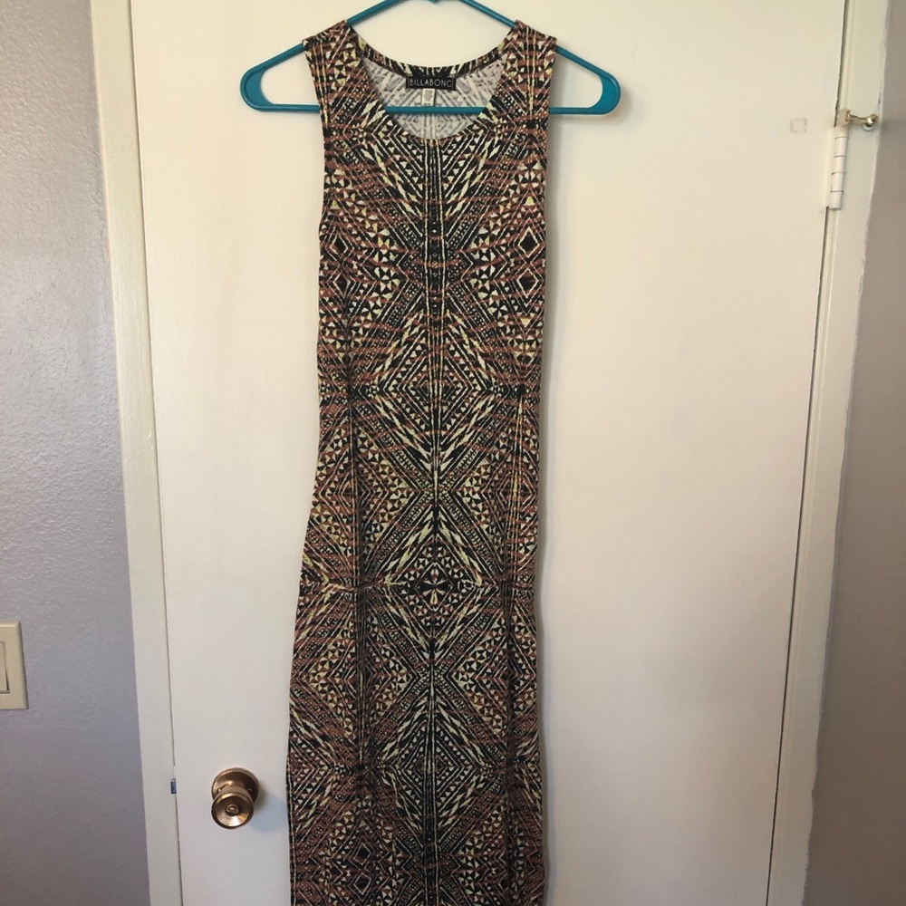 Printed Maxi Dress w/ cutout